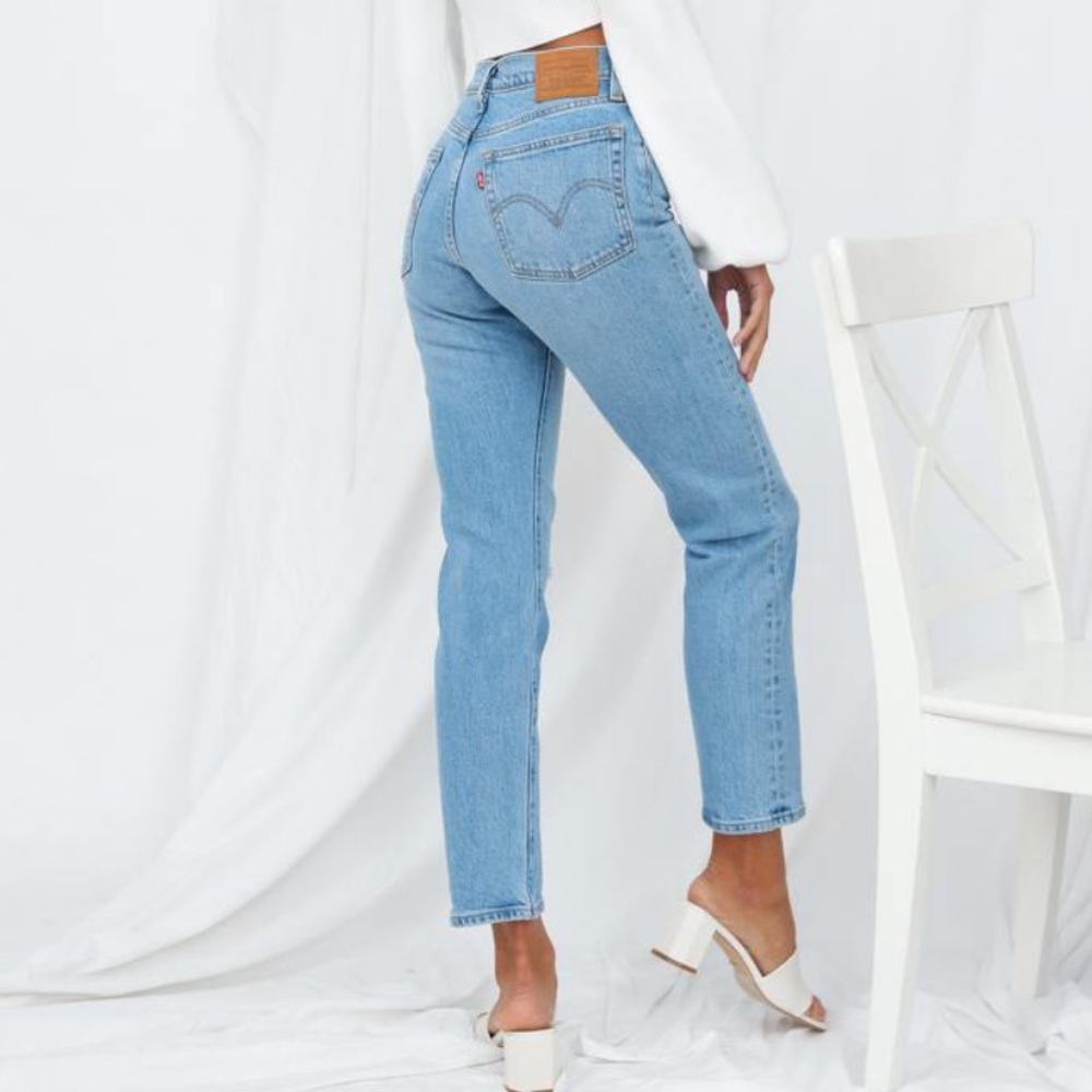Levi’s Wedgie Straight High Rise Ripped Knee Jeans In Tango Blue